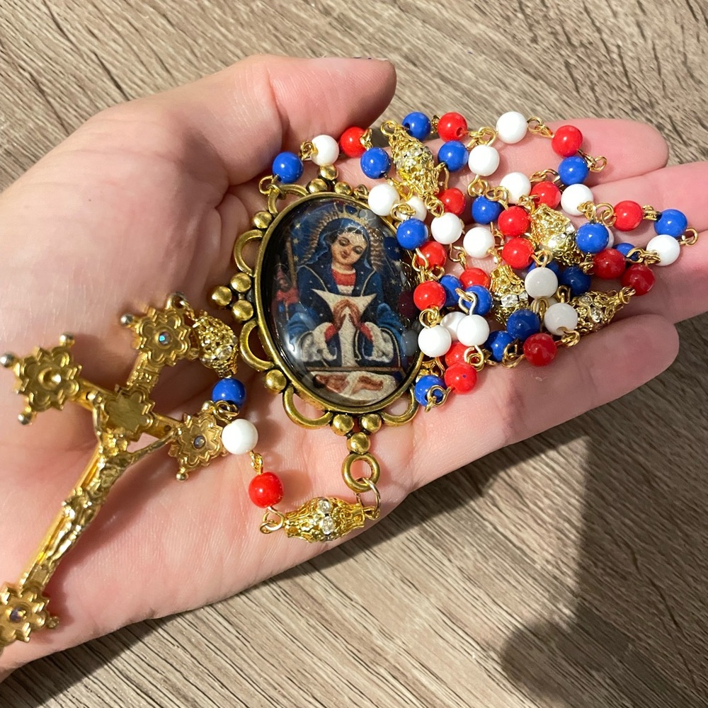 Elegant Gold Rosary of our lady of altagracia
